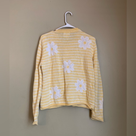 Christopher & Banks Hand Embroidered Flowers Knit Cardigan Vintage Cottagcore M - Picture 6 of 8